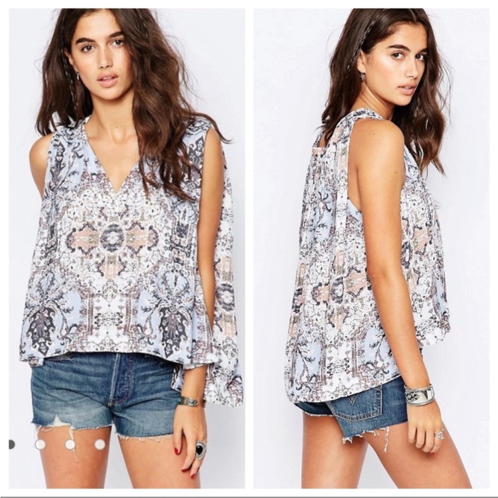 Free People Darcy V-Neck Printed Swing Top Medium Boho Flowy Sleeveless Blouse